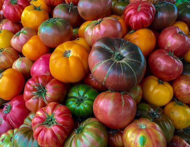 heirloom tomatoes at farmer's market in Oakland, CA. Flickr.public domain
